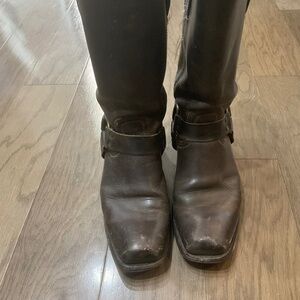 Frye Harness Leather Boots in Brown size 9.5